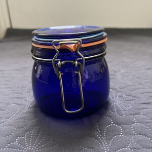 VINTAGE CROWNFORD COBALT BLUE GLASS JAR MADE IN ITALY ONE PINT WIRE SEALING HOME